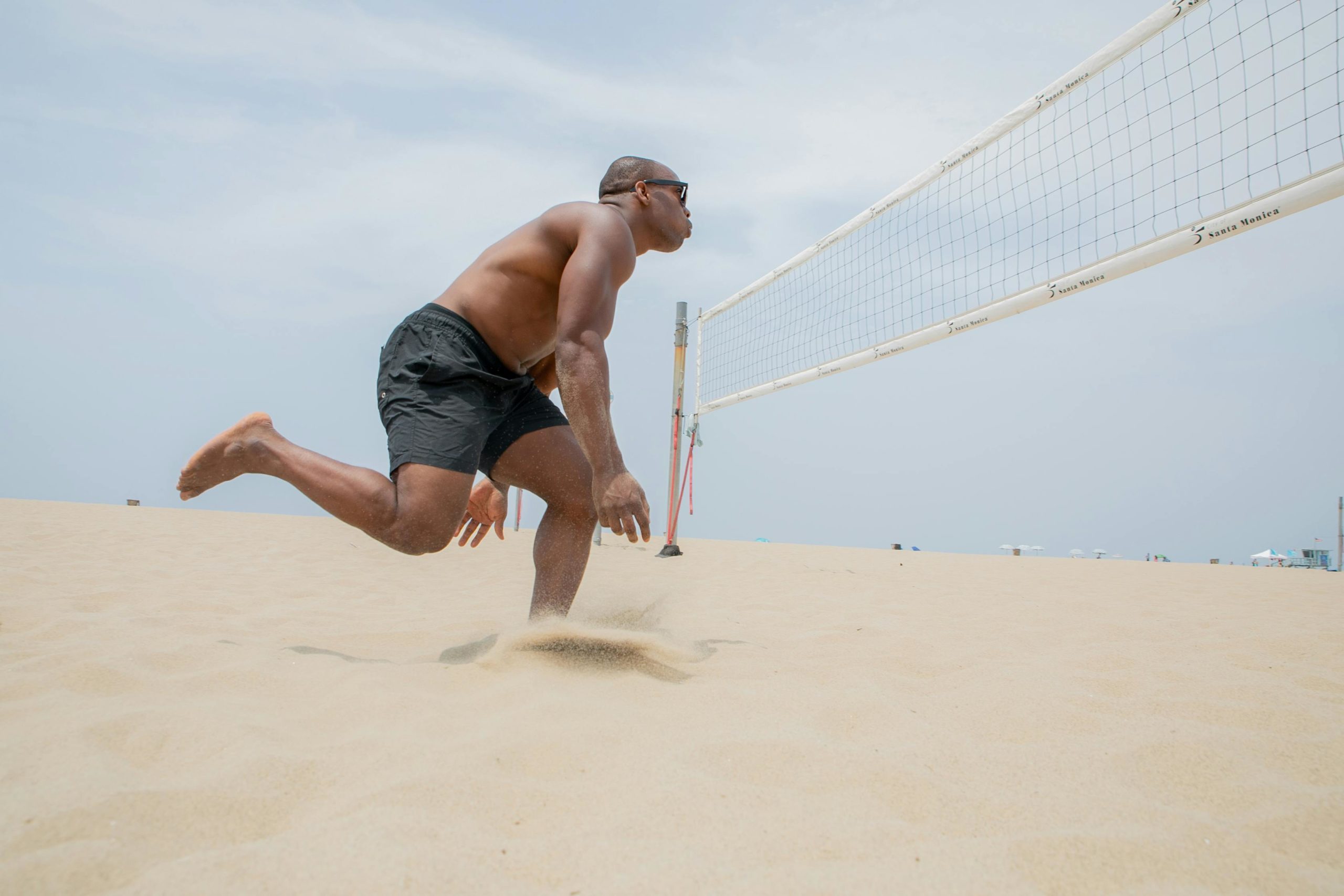 Kostenloses Stock Foto zu beach-volleyball, bewegung, joggen