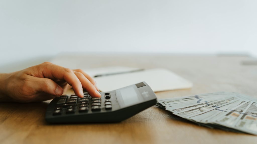 Strategien zur Maximierung der Einnahmen durch Social Media: Influencer- und Affiliate-Marketing