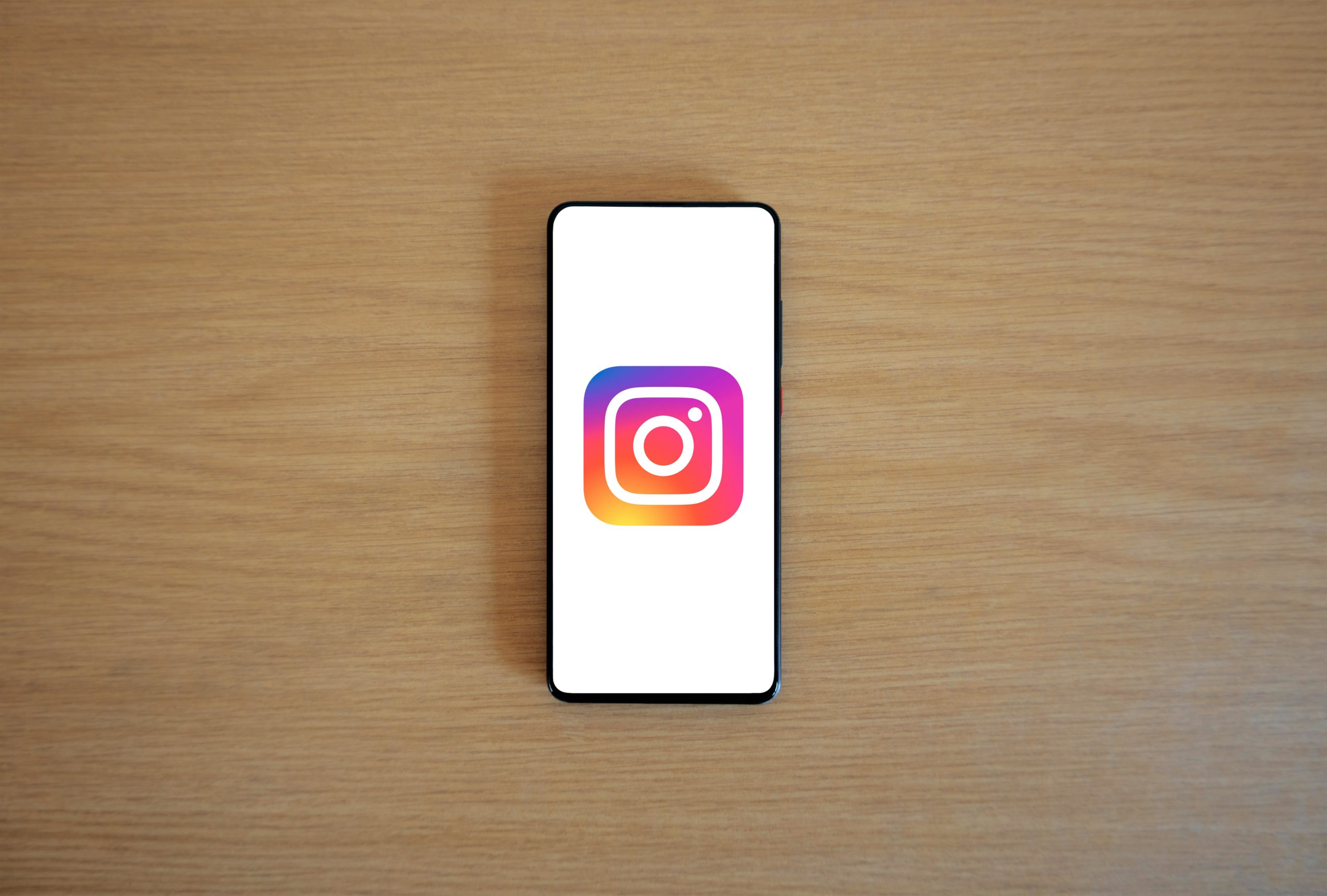 Kostenloses Stock Foto zu braunem hintergrund, gerät, instagram