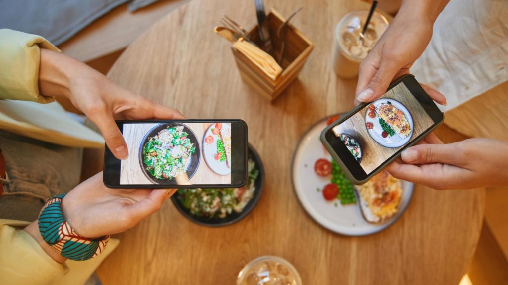 Geld verdienen auf Social Media: Strategien für Instagram und TikTok