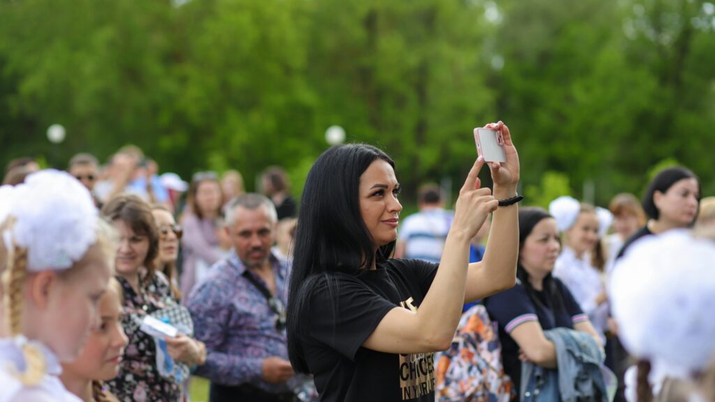 Faceless Videos vs. Traditionelle Videos: Eine Analyse der Videokommunikation