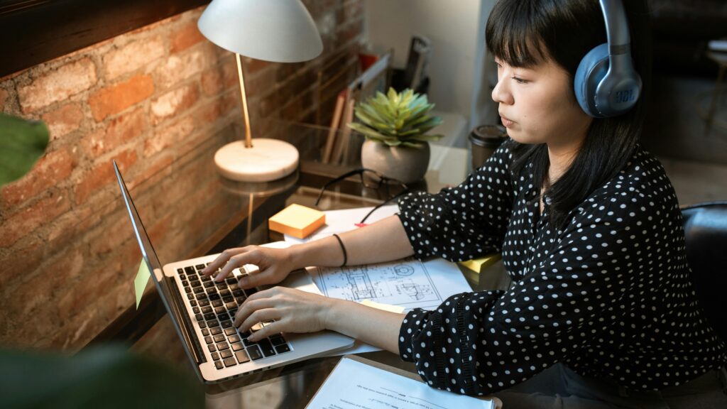 Online-Fokusgruppen: Definition, Vorteile und Funktionsweise